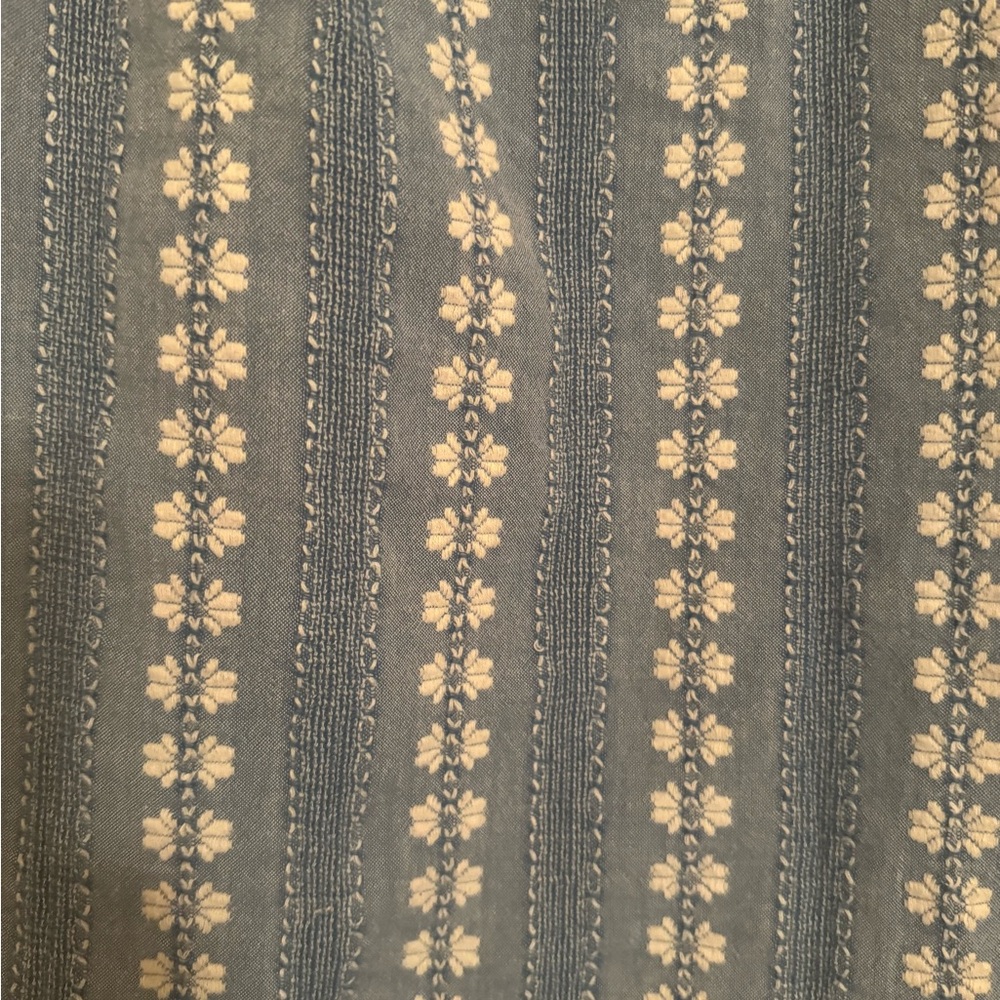 Embroidered Loft Top - Picture 2 of 2